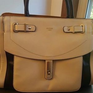Hand bag very beautiful handbag like new